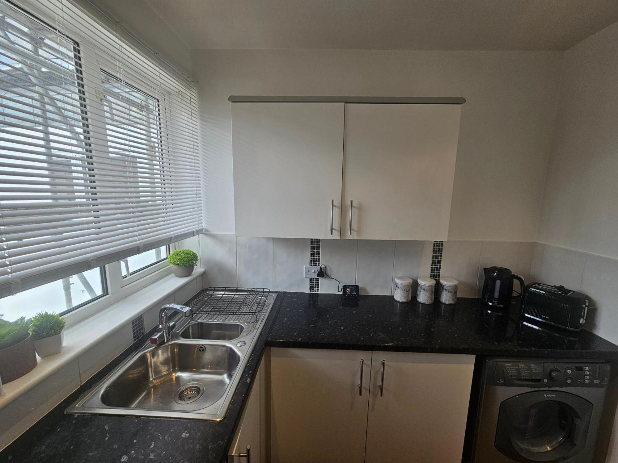 St Albans City Stays - Near Luton Airport - St Albans Abbey & City Train Station - Close To London- Harry Potter World - The Odyssey Cinema - Abbey Cathedral- Contractors I Business I Leisure- Sleeps Upto 6 People Exteriér fotografie